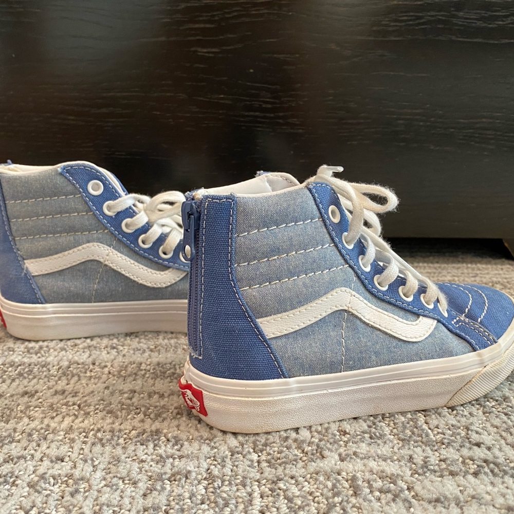 High top vans, like new. Size 1